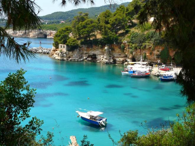 Votsi Bay, ostrov Alonissos, Řecko