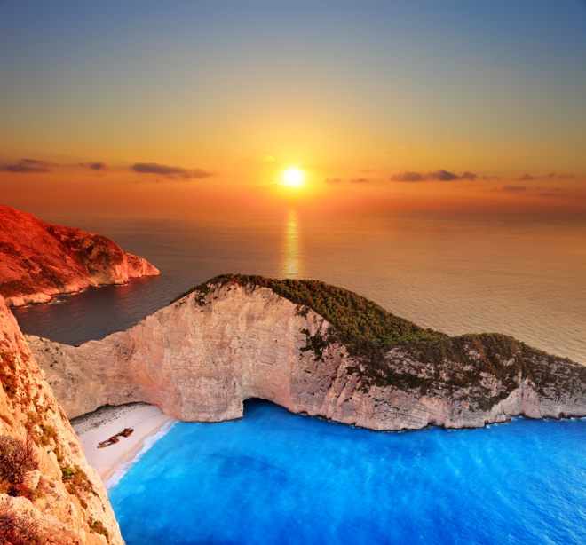 Vrak lodi na pláži Navagio, ostrov Zakynthos, Řecko